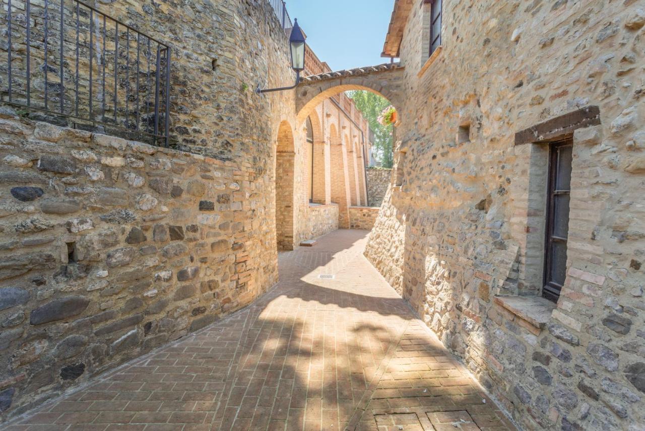 Gh Borgo Pulciano Agriturismo Montone  Exterior photo