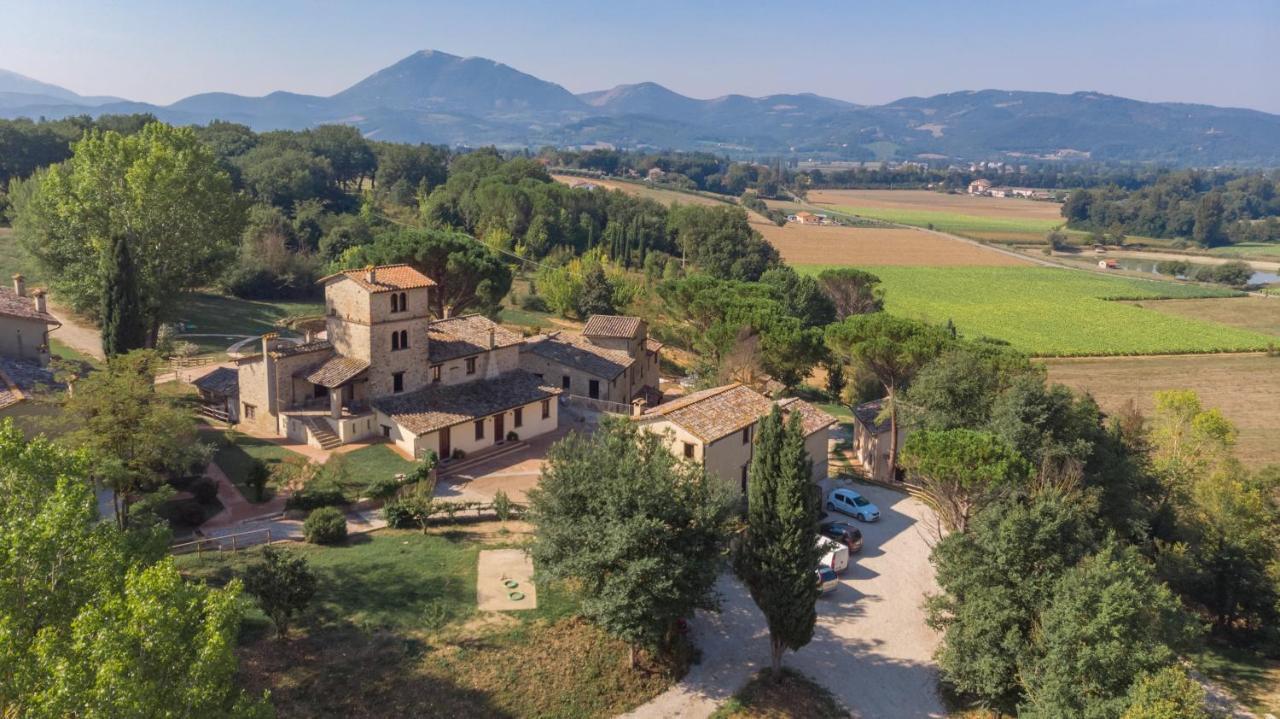 Gh Borgo Pulciano Agriturismo Montone  Exterior photo