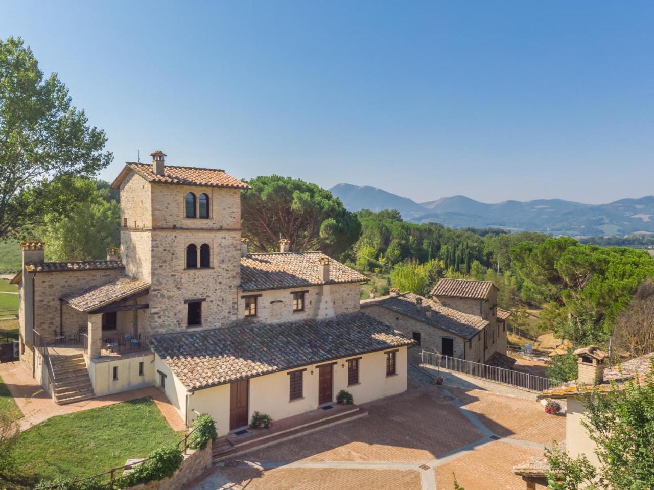 Gh Borgo Pulciano Agriturismo Montone  Exterior photo