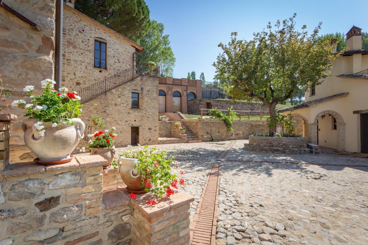Gh Borgo Pulciano Agriturismo Montone  Exterior photo