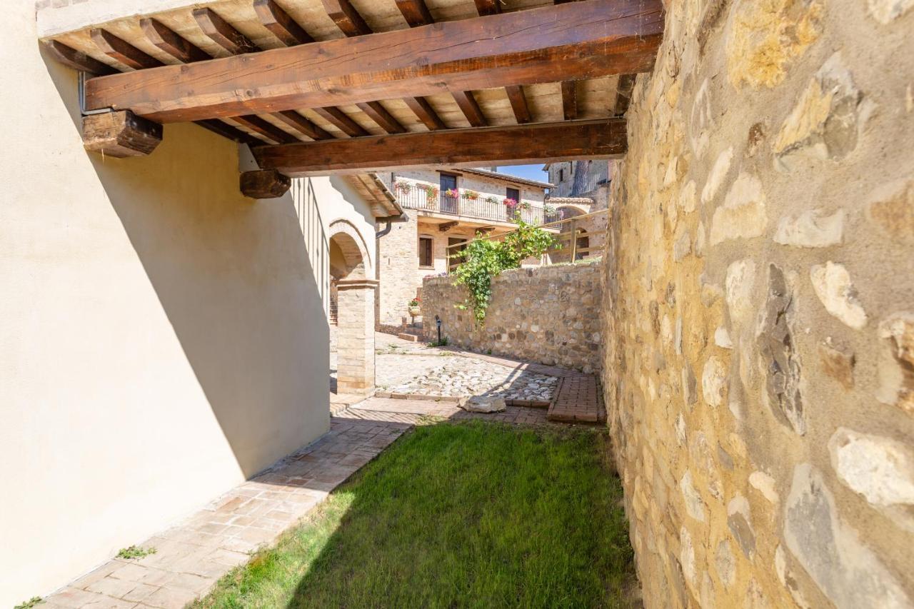 Gh Borgo Pulciano Agriturismo Montone  Exterior photo