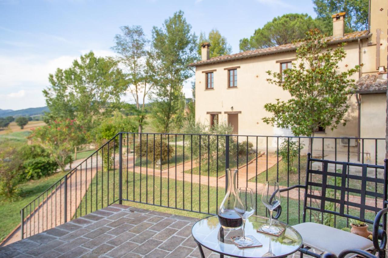 Gh Borgo Pulciano Agriturismo Montone  Exterior photo