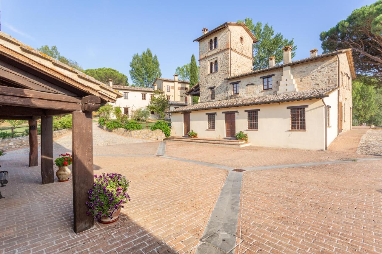 Gh Borgo Pulciano Agriturismo Montone  Exterior photo