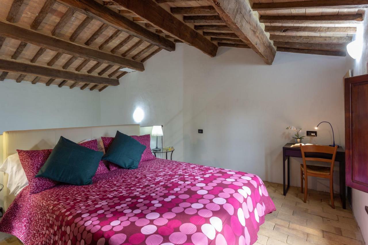 Gh Borgo Pulciano Agriturismo Montone  Exterior photo
