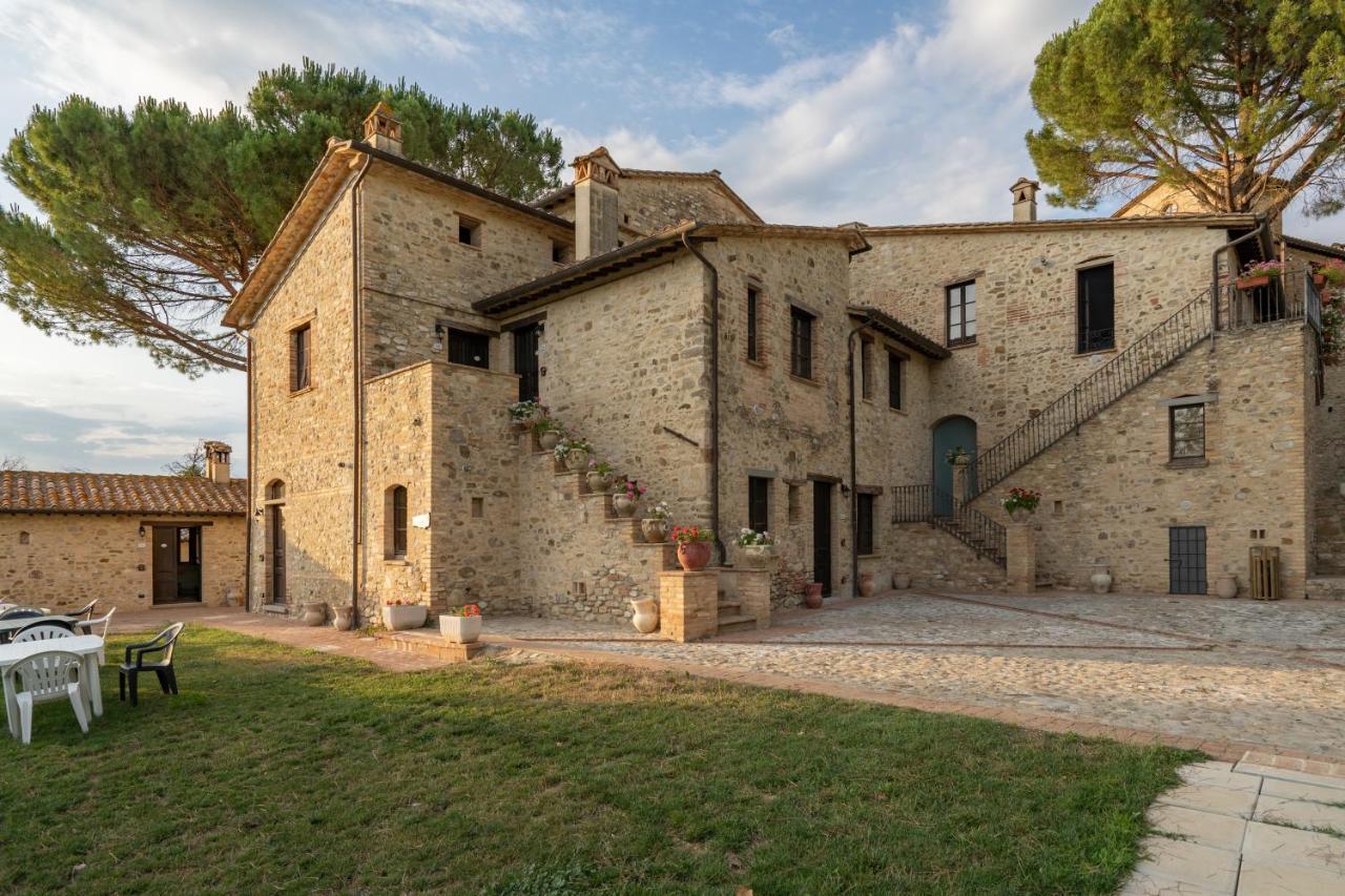 Gh Borgo Pulciano Agriturismo Montone  Exterior photo